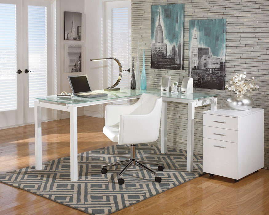 Baraga Home Office Desk Chair - Premium Desk Chair from Ashley Furniture - Just $249.38! Shop now at Furniture Wholesale Plus  We are the best furniture store in Nashville, Hendersonville, Goodlettsville, Madison, Antioch, Mount Juliet, Lebanon, Gallatin, Springfield, Murfreesboro, Franklin, Brentwood