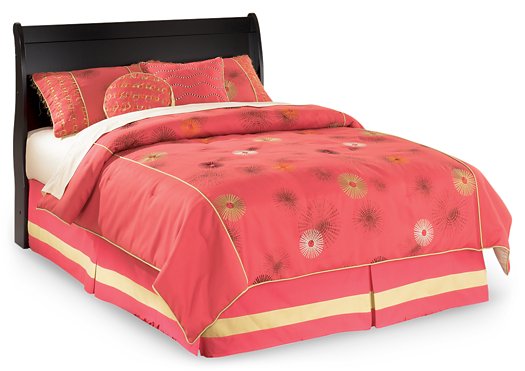 Huey Vineyard Youth Bed - Premium Youth Bed from Ashley Furniture - Just $299.66! Shop now at Furniture Wholesale Plus  We are the best furniture store in Nashville, Hendersonville, Goodlettsville, Madison, Antioch, Mount Juliet, Lebanon, Gallatin, Springfield, Murfreesboro, Franklin, Brentwood