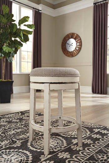 Realyn Counter Height Bar Stool - Premium Barstool from Ashley Furniture - Just $110.62! Shop now at Furniture Wholesale Plus  We are the best furniture store in Nashville, Hendersonville, Goodlettsville, Madison, Antioch, Mount Juliet, Lebanon, Gallatin, Springfield, Murfreesboro, Franklin, Brentwood
