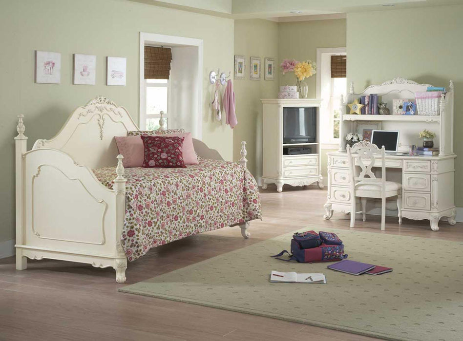 Homelegance Cinderella Day Bed in Antique White 1386DNW* - Premium Daybed from Homelegance (Titan Warehouse) - Just $544.05! Shop now at Furniture Wholesale Plus  We are the best furniture store in Nashville, Hendersonville, Goodlettsville, Madison, Antioch, Mount Juliet, Lebanon, Gallatin, Springfield, Murfreesboro, Franklin, Brentwood