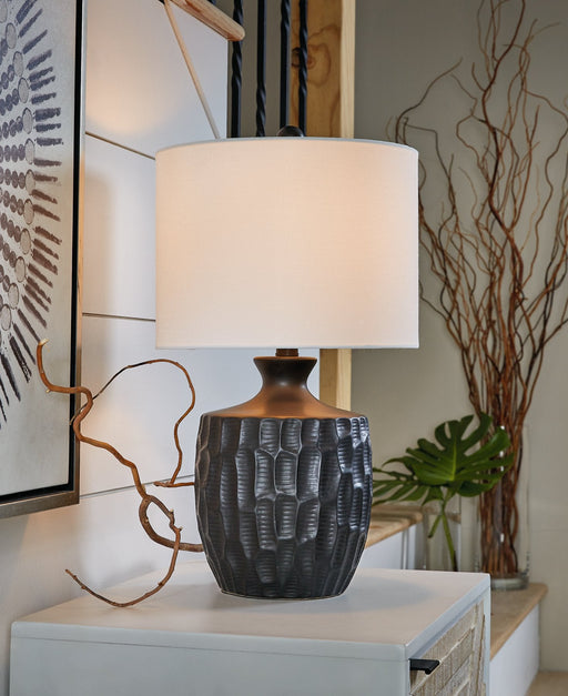 Ellisley Lamp Set - Premium Table Lamp Set from Ashley Furniture - Just $102.83! Shop now at Furniture Wholesale Plus  We are the best furniture store in Nashville, Hendersonville, Goodlettsville, Madison, Antioch, Mount Juliet, Lebanon, Gallatin, Springfield, Murfreesboro, Franklin, Brentwood