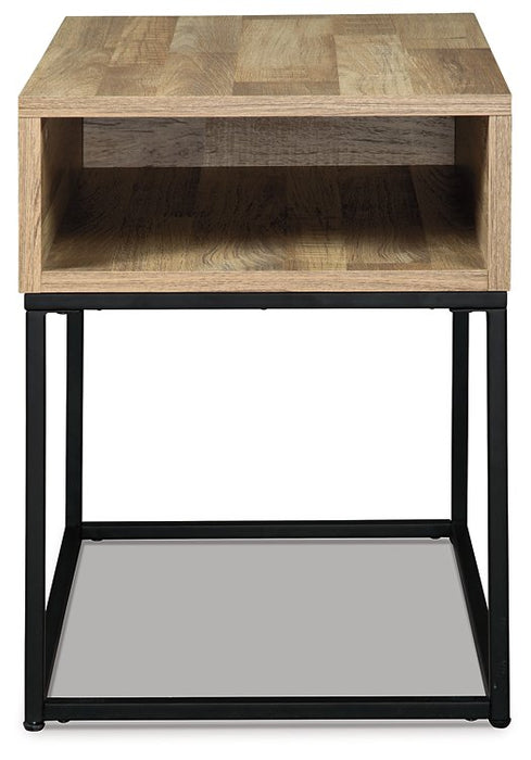 Gerdanet End Table - Premium End Table from Ashley Furniture - Just $77.90! Shop now at Furniture Wholesale Plus  We are the best furniture store in Nashville, Hendersonville, Goodlettsville, Madison, Antioch, Mount Juliet, Lebanon, Gallatin, Springfield, Murfreesboro, Franklin, Brentwood