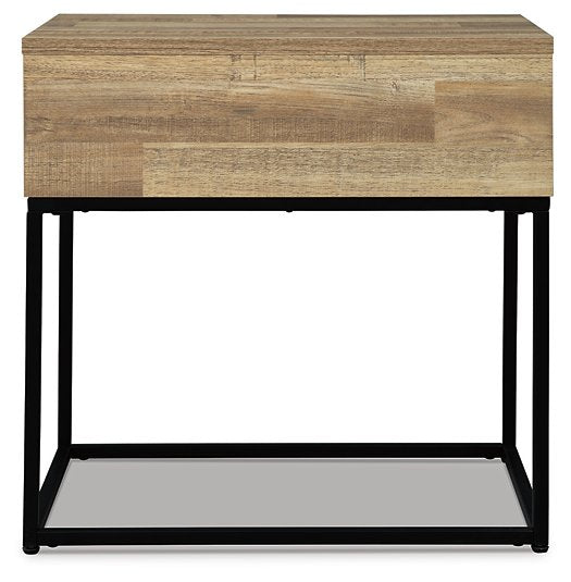 Gerdanet End Table - Premium End Table from Ashley Furniture - Just $77.90! Shop now at Furniture Wholesale Plus  We are the best furniture store in Nashville, Hendersonville, Goodlettsville, Madison, Antioch, Mount Juliet, Lebanon, Gallatin, Springfield, Murfreesboro, Franklin, Brentwood