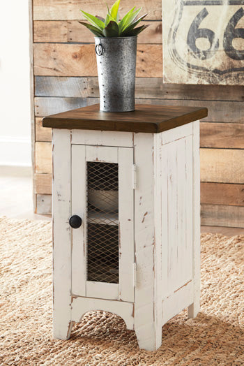 Wystfield Chairside End Table - Premium End Table from Ashley Furniture - Just $148.51! Shop now at Furniture Wholesale Plus  We are the best furniture store in Nashville, Hendersonville, Goodlettsville, Madison, Antioch, Mount Juliet, Lebanon, Gallatin, Springfield, Murfreesboro, Franklin, Brentwood