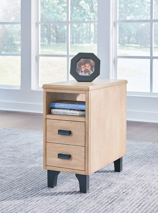 Freslowe Chairside End Table - Premium End Table from Ashley Furniture - Just $148.51! Shop now at Furniture Wholesale Plus  We are the best furniture store in Nashville, Hendersonville, Goodlettsville, Madison, Antioch, Mount Juliet, Lebanon, Gallatin, Springfield, Murfreesboro, Franklin, Brentwood