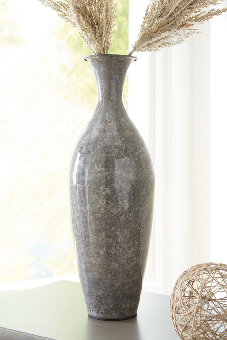Brockwich - Vase - Premium Vases & Jars from Signature Design by Ashley® - Just $48! Shop now at Furniture Wholesale Plus  We are the best furniture store in Nashville, Hendersonville, Goodlettsville, Madison, Antioch, Mount Juliet, Lebanon, Gallatin, Springfield, Murfreesboro, Franklin, Brentwood