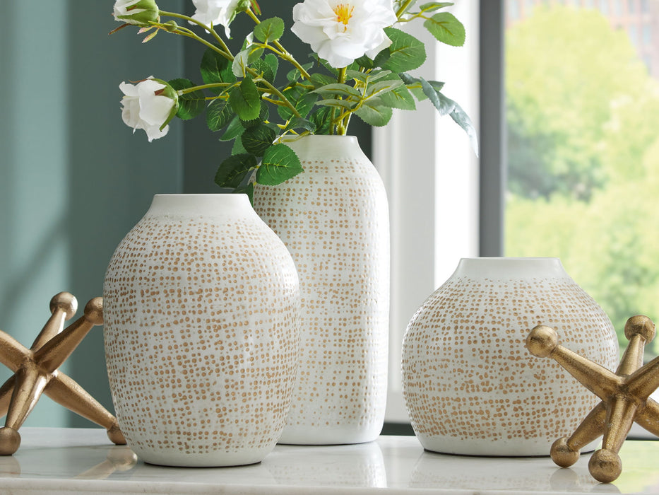 Vinburn - Accessory Set (Set of 5) - Premium Table Accessory Sets from Signature Design by Ashley® - Just $88! Shop now at Furniture Wholesale Plus  We are the best furniture store in Nashville, Hendersonville, Goodlettsville, Madison, Antioch, Mount Juliet, Lebanon, Gallatin, Springfield, Murfreesboro, Franklin, Brentwood