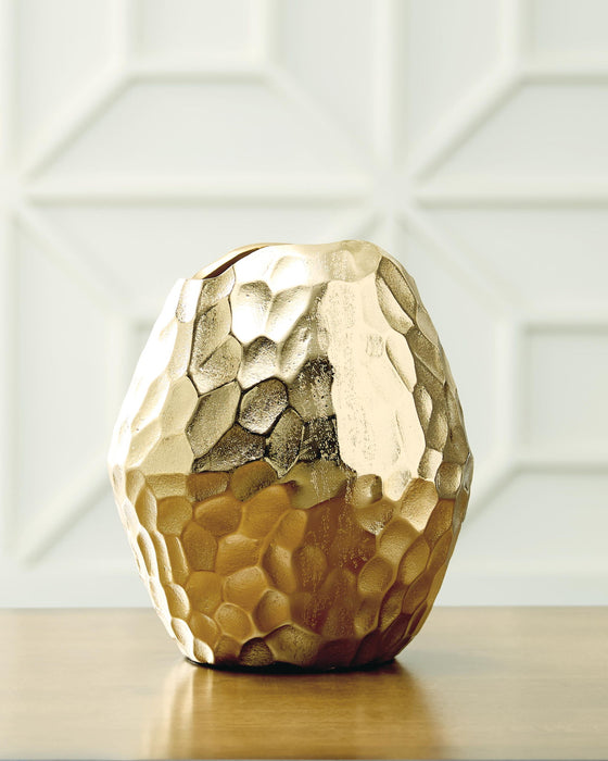 Ferryndale - Vase – Vases & Jars by Signature Design by Ashley® at Furniture Wholesale Plus , Nashville furniture store