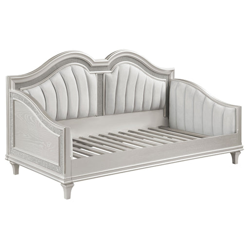 Evangeline Upholstered Twin Daybed with Faux Diamond Trim Silver and Ivory - Premium Daybed from Coaster Z2 Standard - Just $1298! Shop now at Furniture Wholesale Plus  We are the best furniture store in Nashville, Hendersonville, Goodlettsville, Madison, Antioch, Mount Juliet, Lebanon, Gallatin, Springfield, Murfreesboro, Franklin, Brentwood