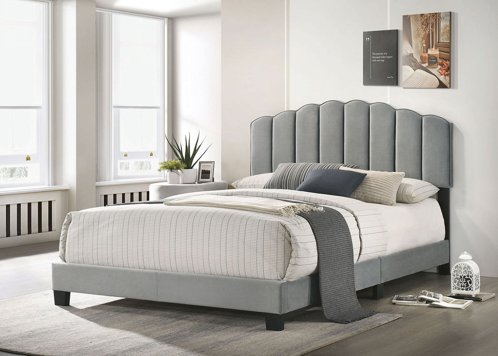 NERINA E.King Bed, Light Gray - Premium Bed from FOA East - Just $304.20! Shop now at Furniture Wholesale Plus  We are the best furniture store in Nashville, Hendersonville, Goodlettsville, Madison, Antioch, Mount Juliet, Lebanon, Gallatin, Springfield, Murfreesboro, Franklin, Brentwood